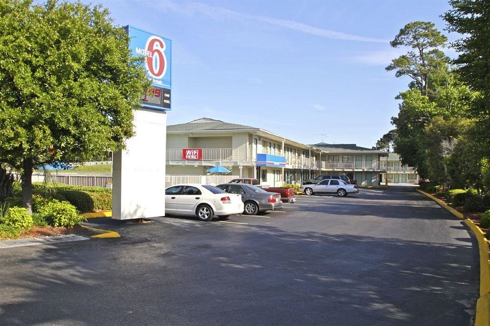 West Ashley Inn Charleston Exterior foto